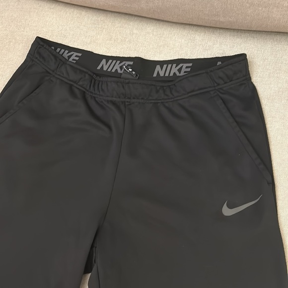Nike Dri-Fit Men’s size XL Black/Grey Sweatpants. - Picture 2 of 4